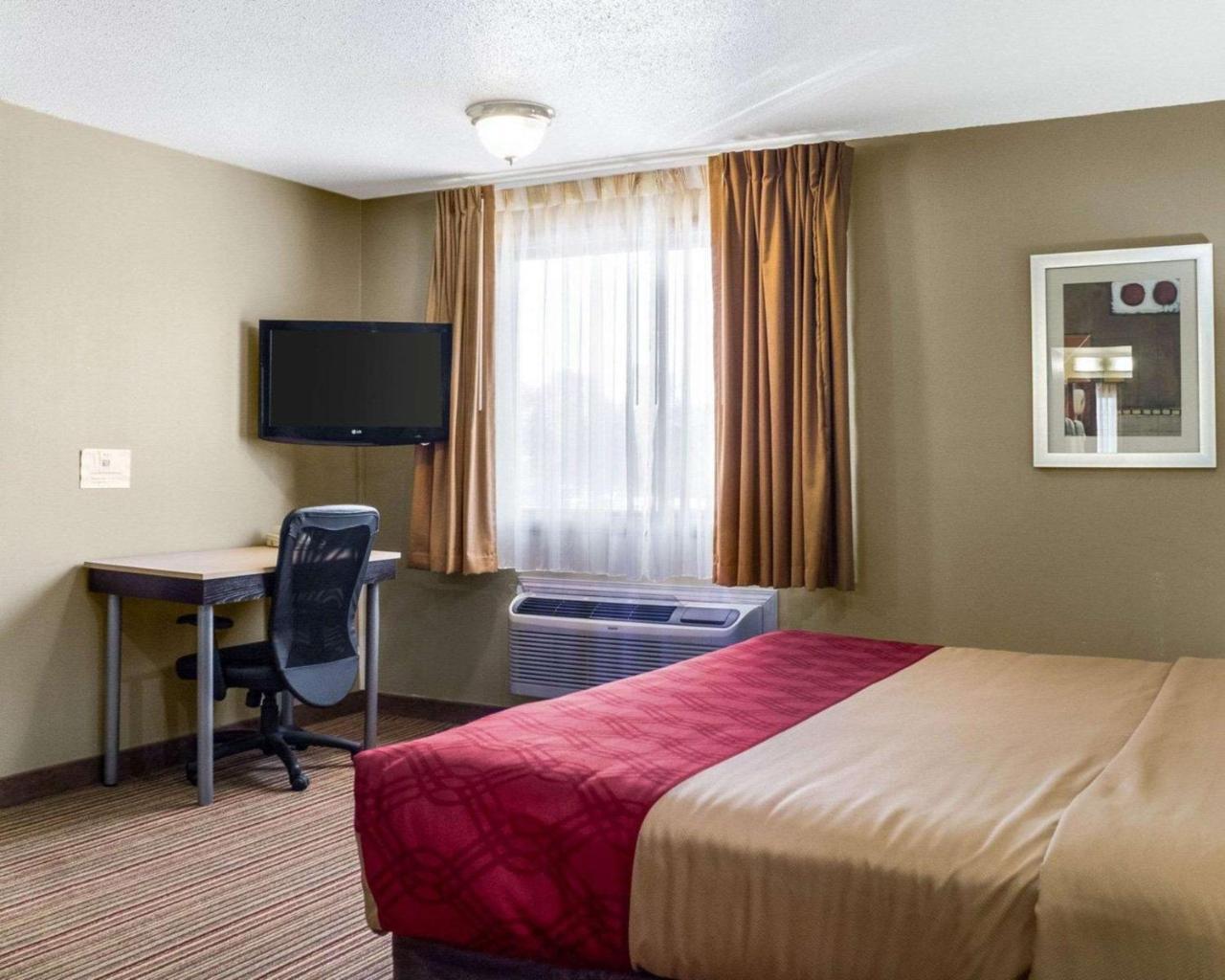 Econo Lodge Grand Forks Exterior photo